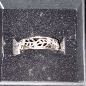 Avon Vintage Sterling Silver Eternity Knot Ring Size 9
